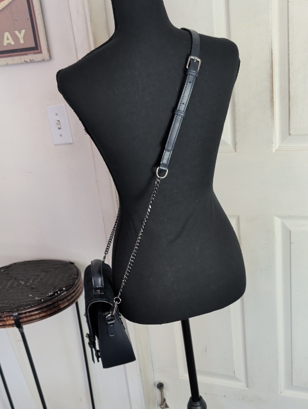 Classic Black Plaid Satchel Crossbody Bag - Picture 5 of 16